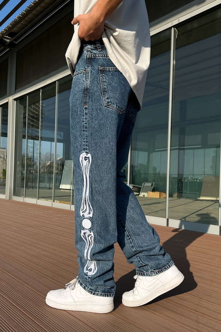 Bone Nakışlı Buz Mavi Regular Fit Jean