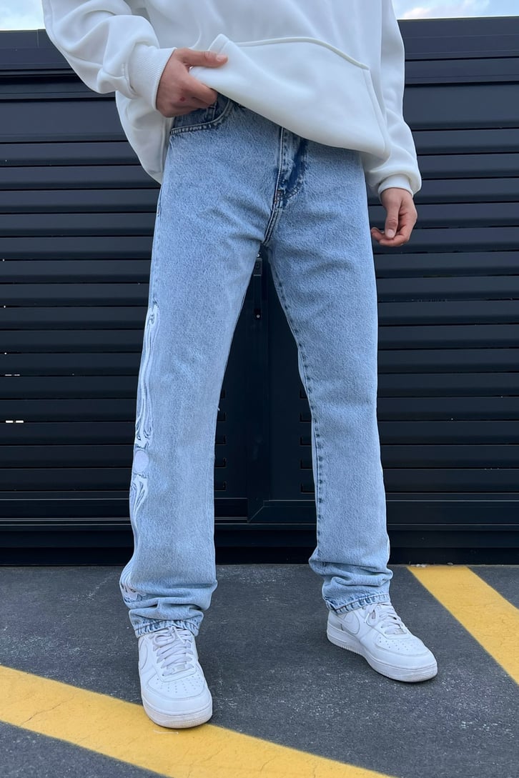 Bone Nakışlı Buz Mavi Regular Fit Jean