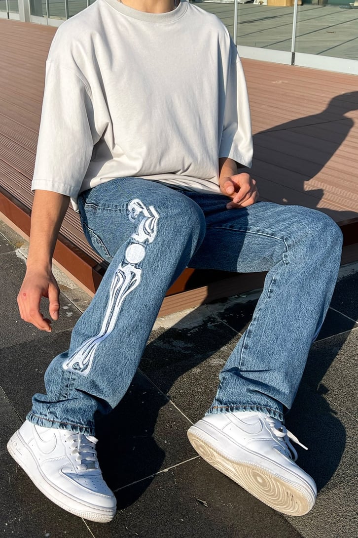 Bone Nakışlı Buz Mavi Regular Fit Jean