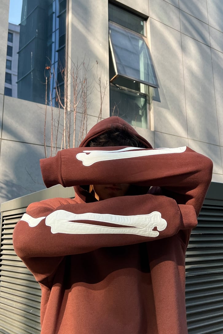 Bone Nakışlı Kahverengi Oversize Sweatshirt