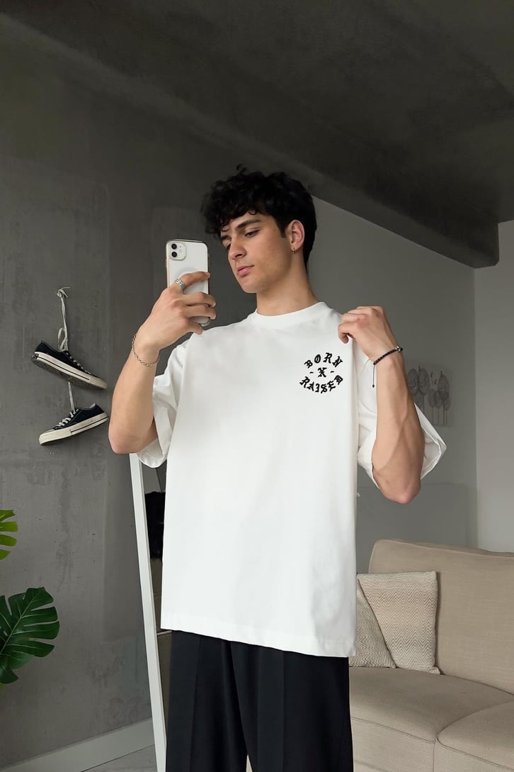 Born Raesed Baskılı Siyah Oversize Tişört