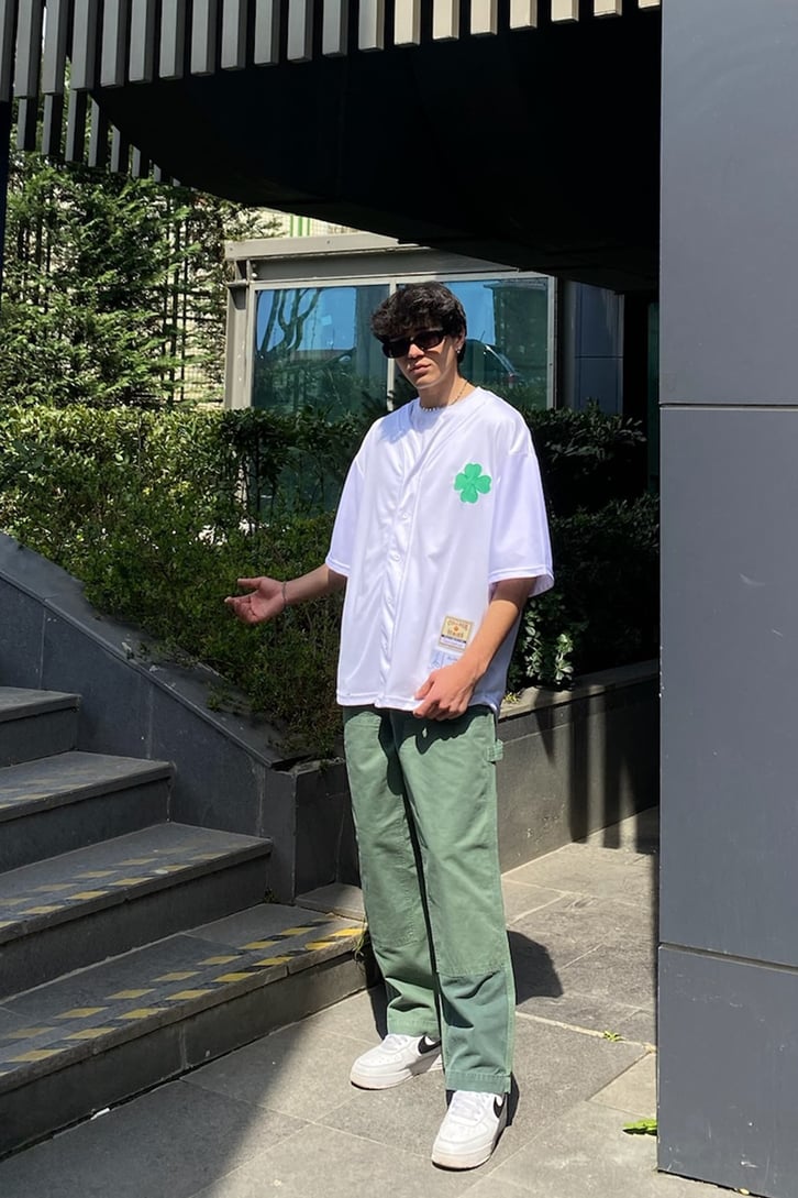 Boston Clover Beyaz Oversize Forma