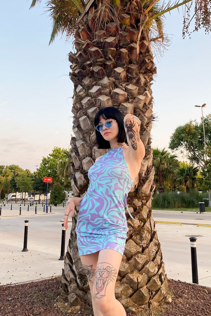 Boyundan Bağlamalı Mavi Mini Elbise