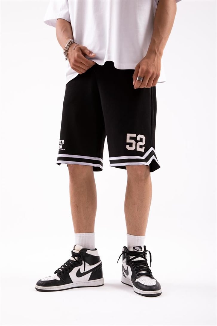 Brooklyn 22 Baskılı Siyah Şort