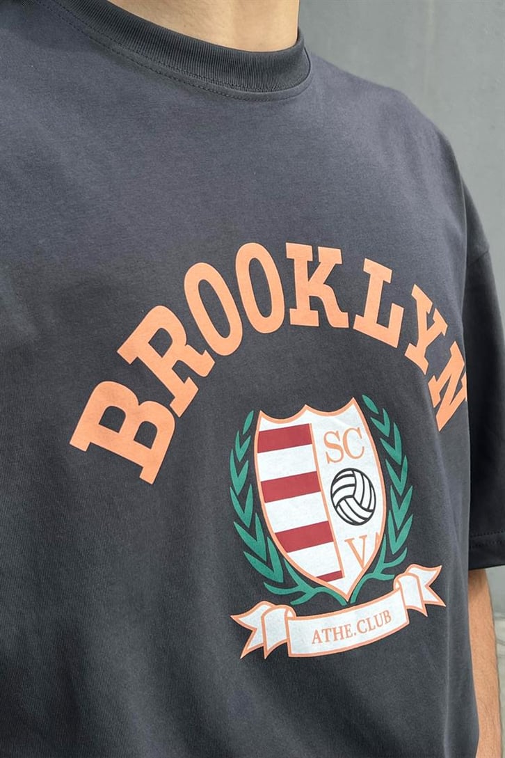 Brooklyn Baskılı Antrasit Oversize Tişört