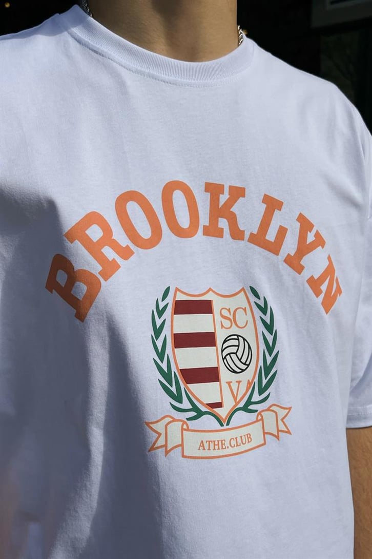 Brooklyn Baskılı Beyaz Oversize Tişört