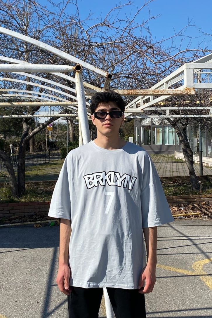 Brooklyn Chest Printed Oversize Gri Tshirt