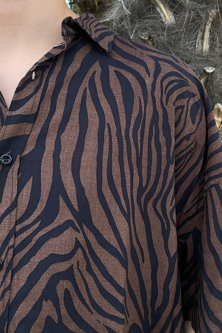Brown Zebra Desenli Kısa Kollu Gömlek