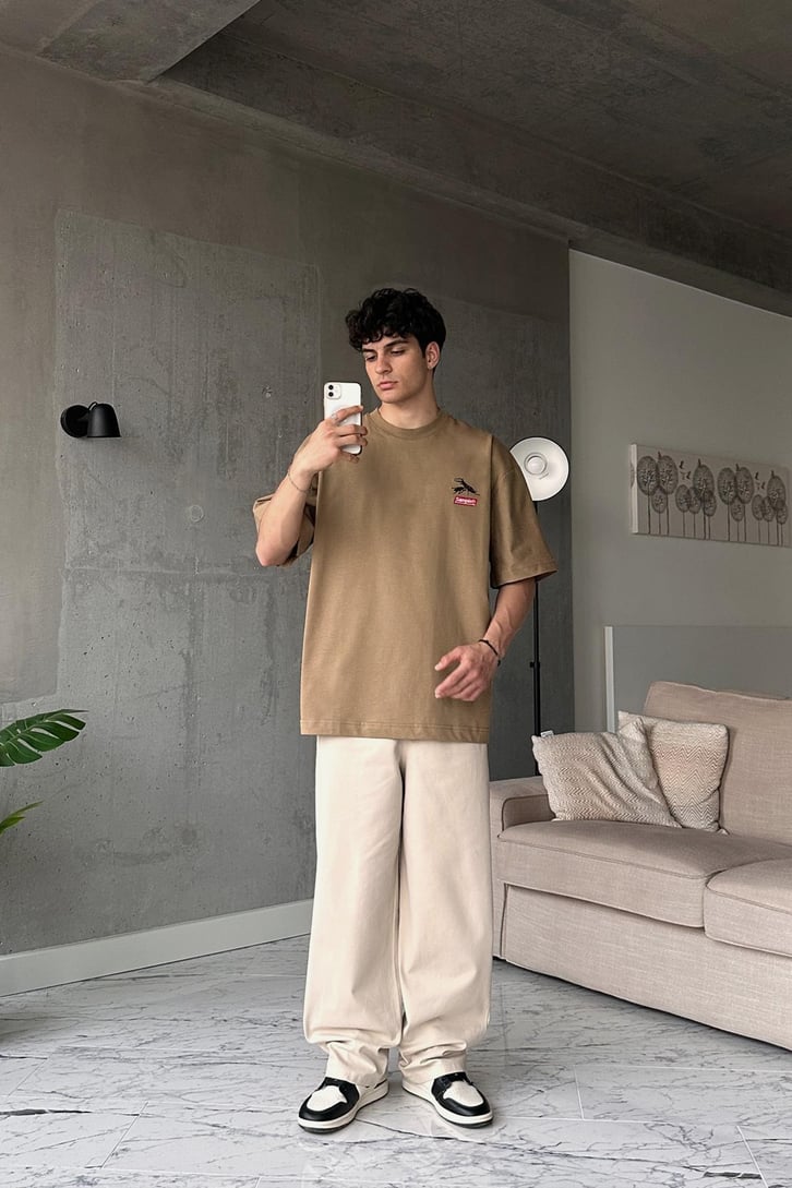 Bug Baskılı Camel Oversize Tişört