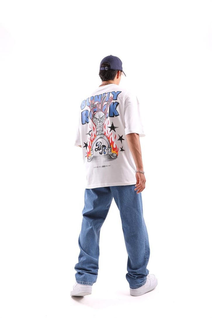 Bunny Rock Baskılı Beyaz Oversize Tişört