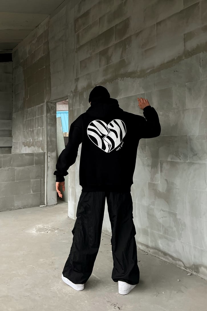 Buried Feather Baskılı Siyah Oversize Hoodie