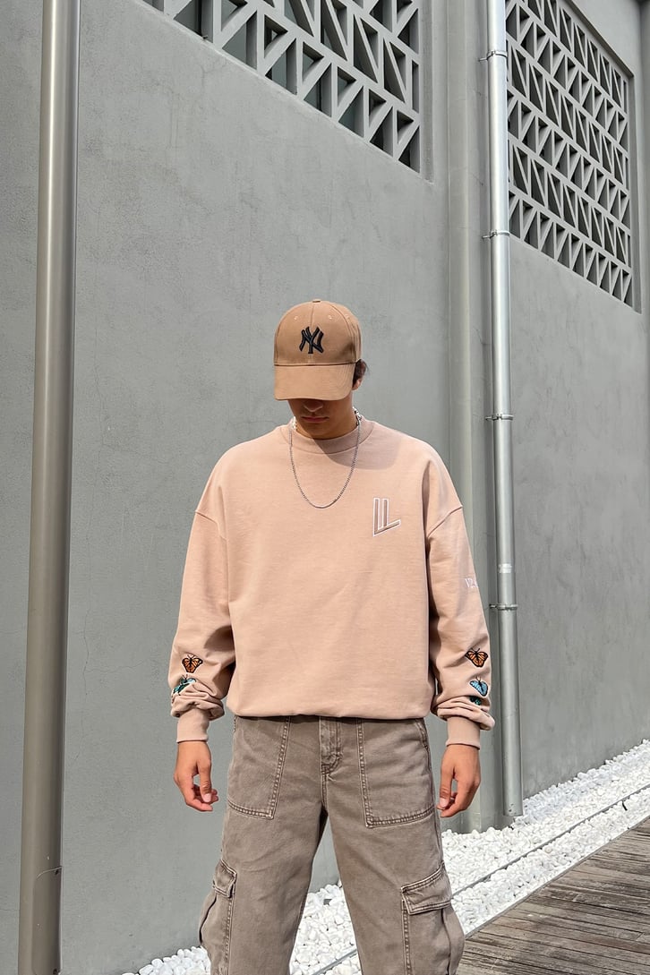Butterfly Nakışlı Sütlü Kahve Oversize Sweatshirt