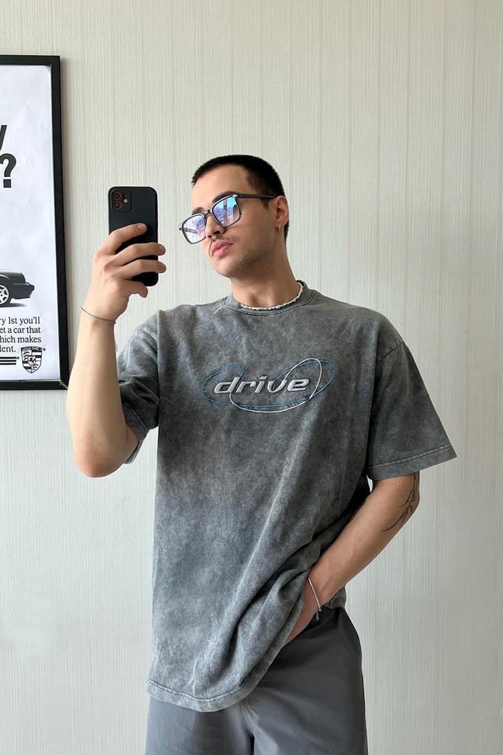 California Nakışlı Acid Wash Oversize Tişört