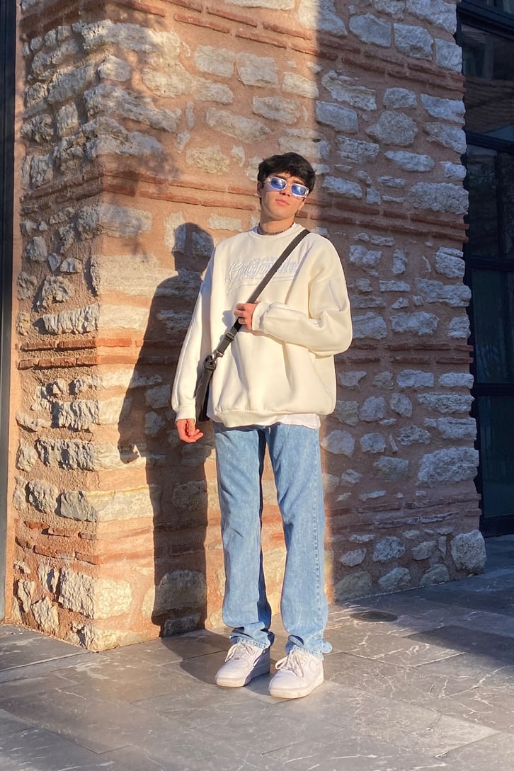 California Oversize Premium Ecru Sweatshirt
