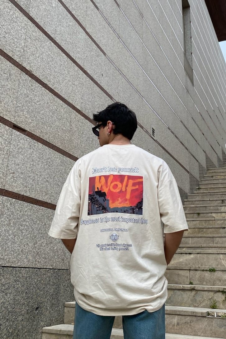 California Wolf Oversize Printed Cream Tshirt