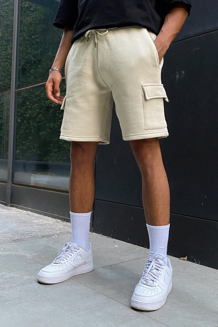 Cep Detay Bej Outfit Şort