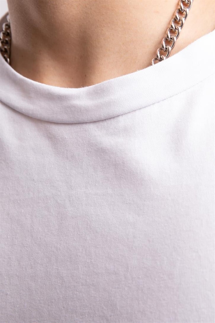 Cep Detaylı Basic Beyaz Oversize Tişört