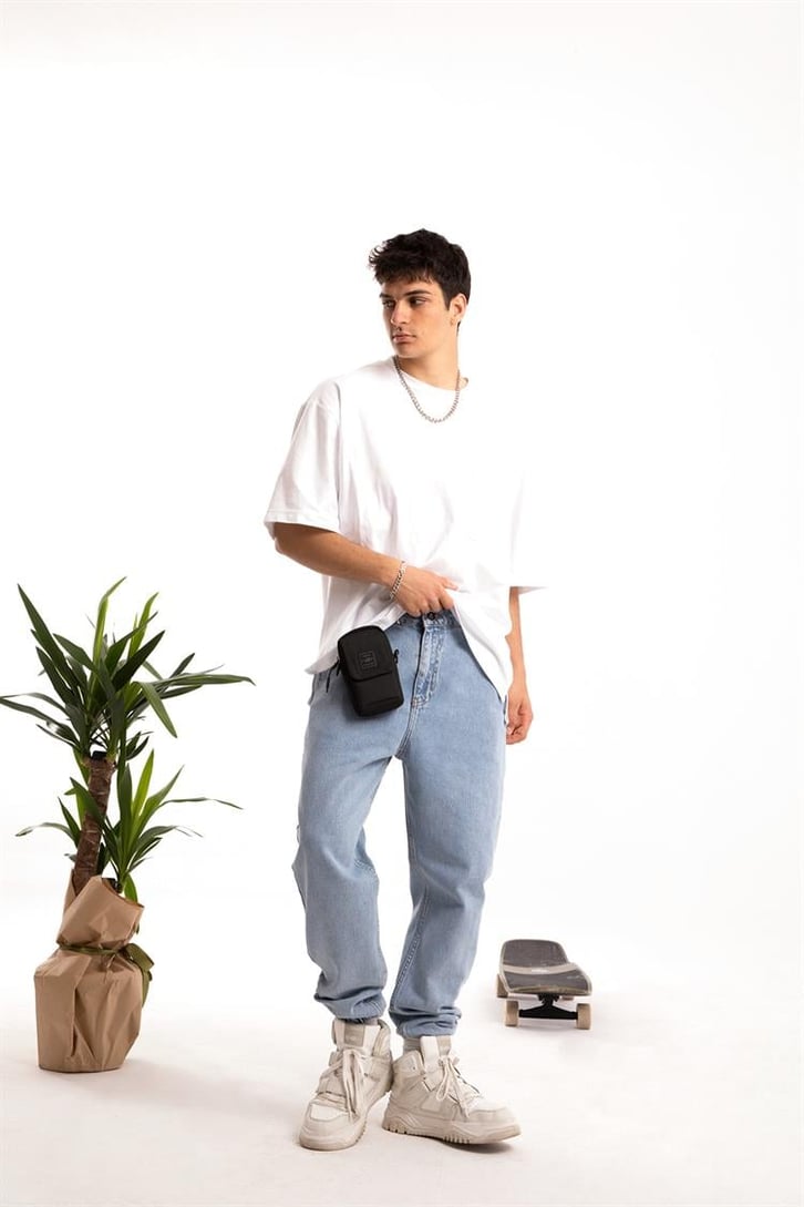 Cep Detaylı Basic Beyaz Oversize Tişört