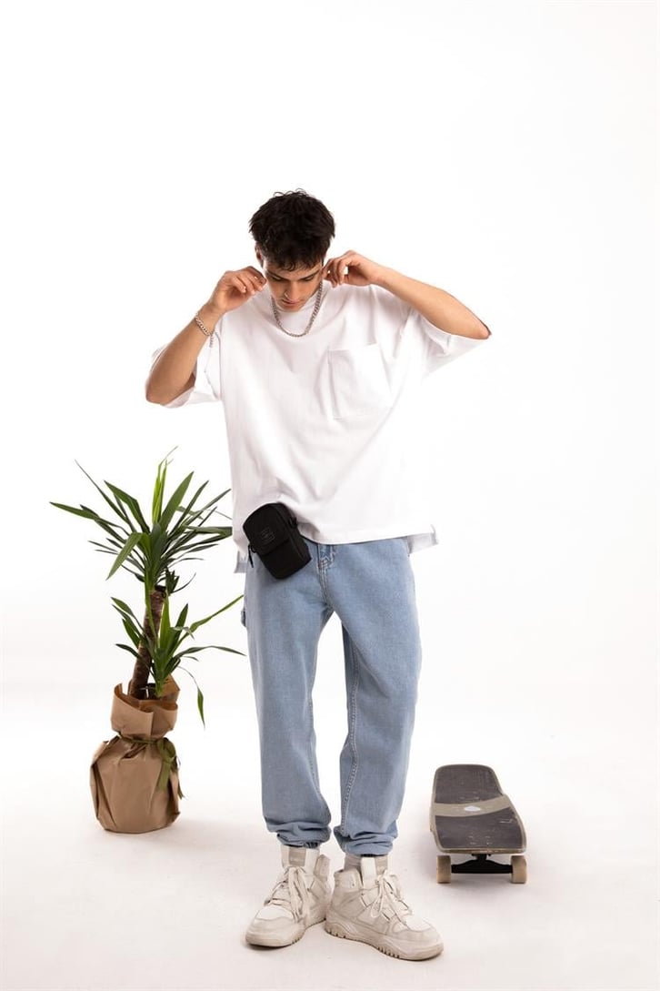 Cep Detaylı Basic Beyaz Oversize Tişört