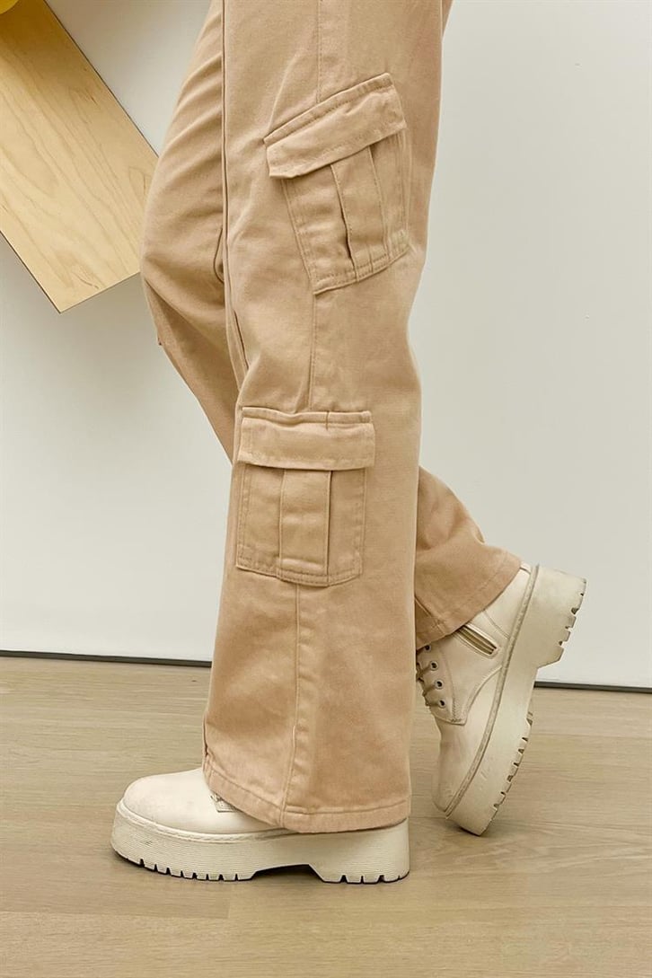 Cep Detaylı Bej Baggy Jean