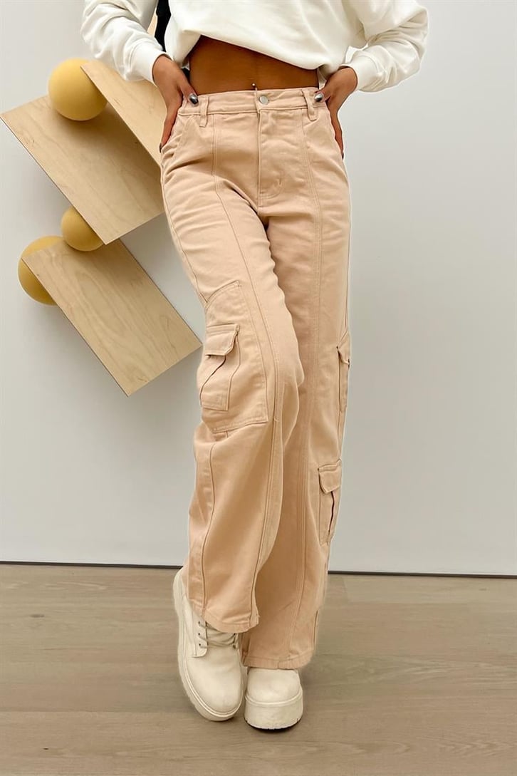 Cep Detaylı Bej Baggy Jean