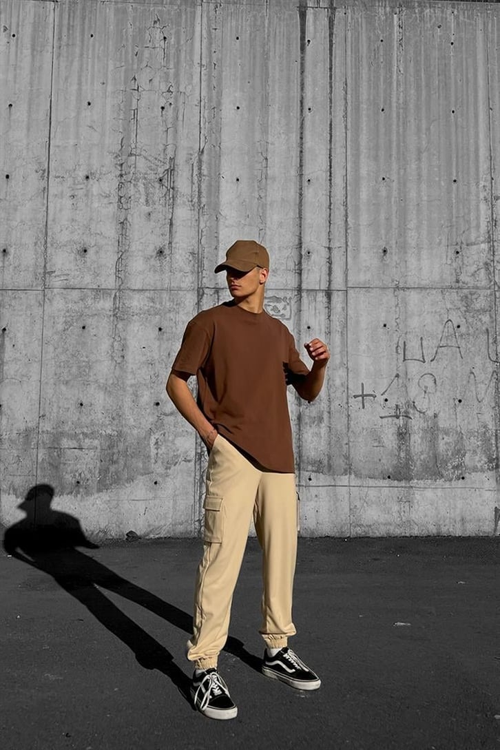Cep Detaylı Bej Jogger Pantolon