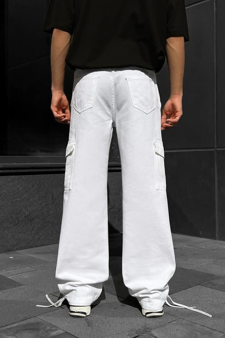 Cep Detaylı Beyaz Baggy Pantolon
