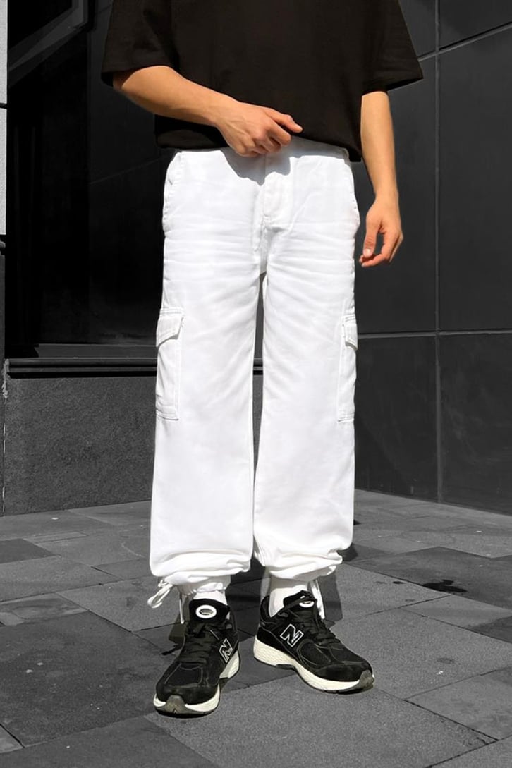 Cep Detaylı Beyaz Baggy Pantolon