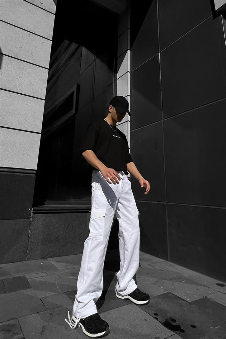 Cep Detaylı Beyaz Baggy Pantolon