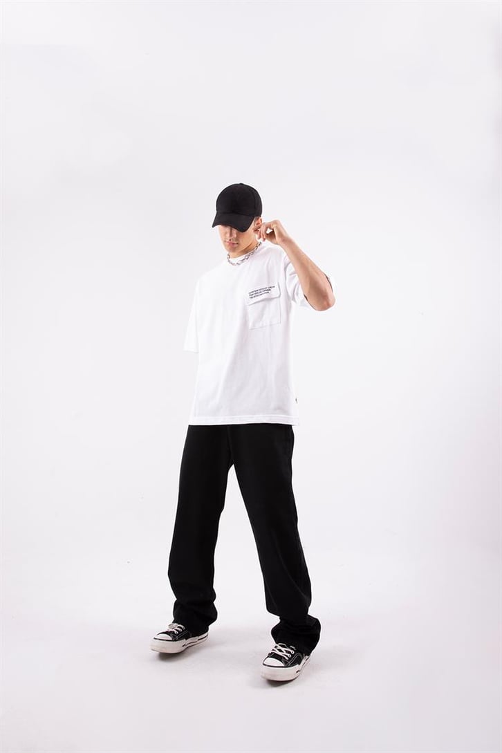 Cep Detaylı Beyaz Oversize Tshirt