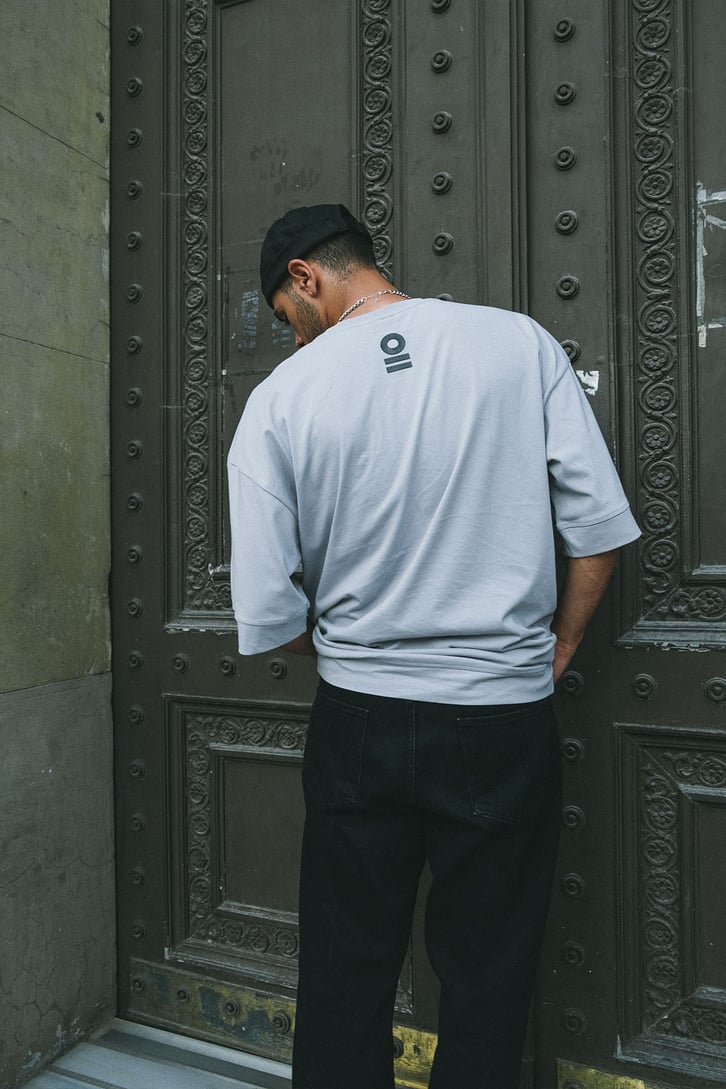 Cep Detaylı Gri Oversize Tshirt