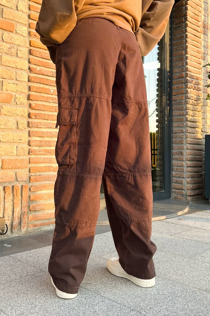 Cep Detaylı Kahverengi Baggy Jean