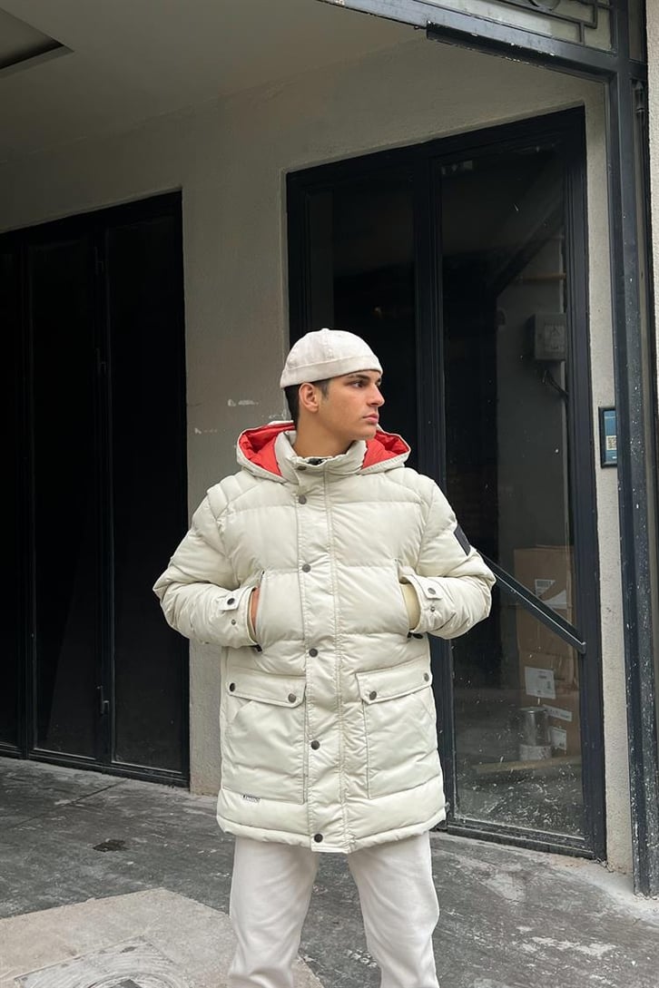 Cep Detaylı Krem Şişme Mont