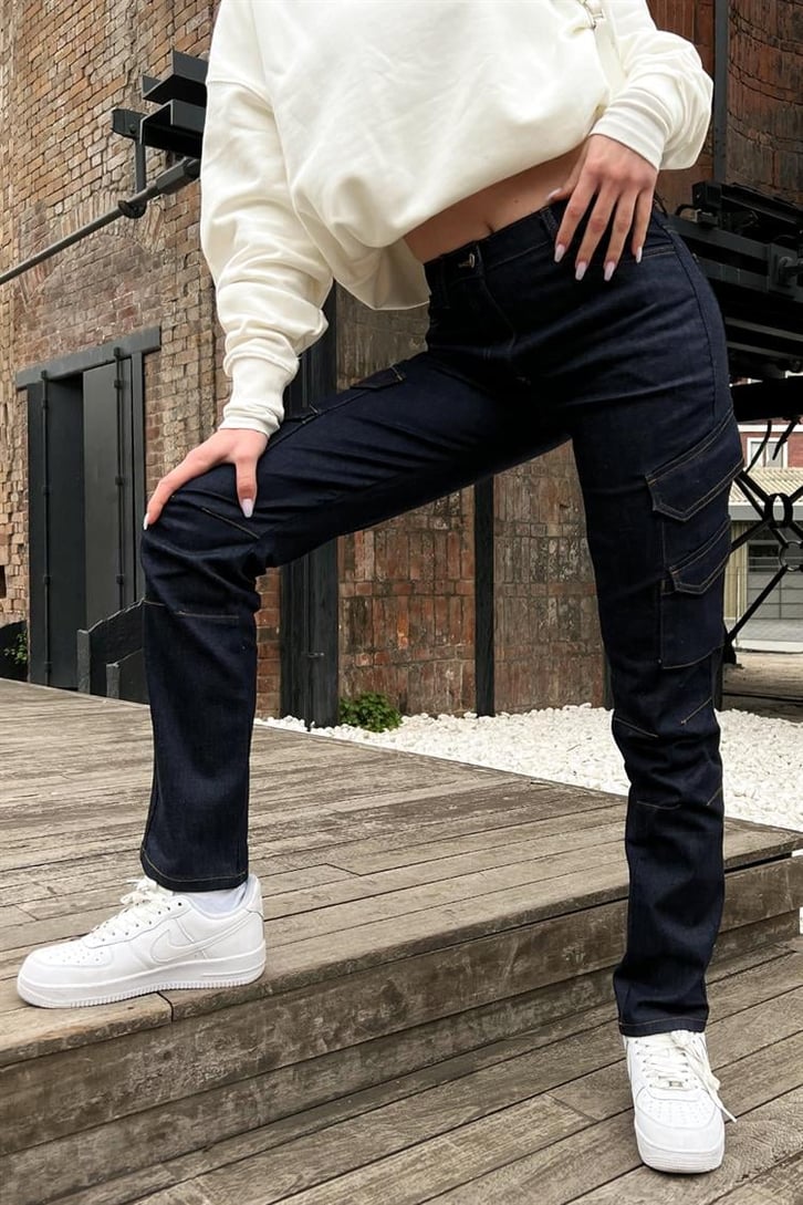 Cep Detaylı Lacivert Regular Fit Jean