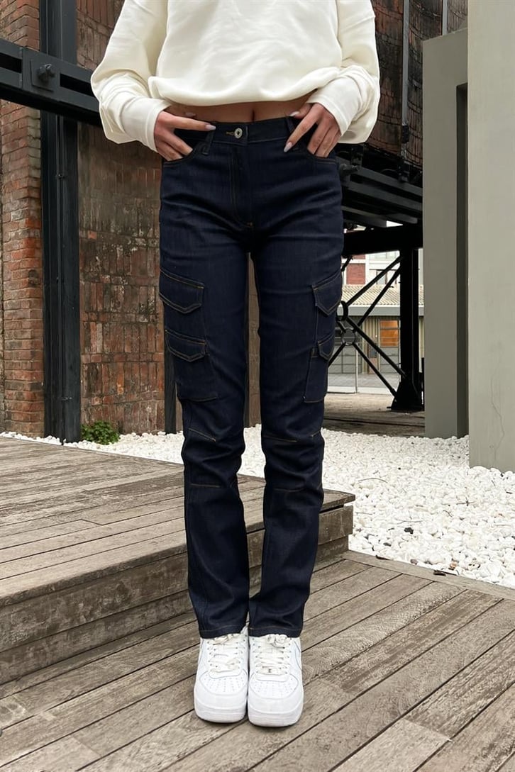 Cep Detaylı Lacivert Regular Fit Jean