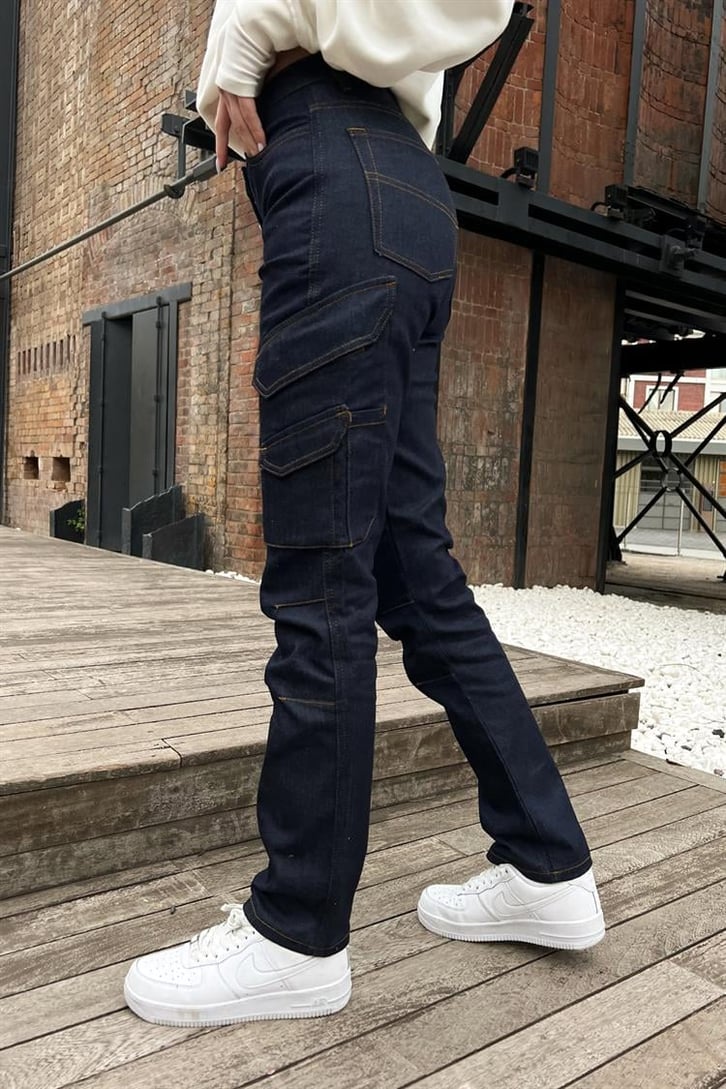 Cep Detaylı Lacivert Regular Fit Jean