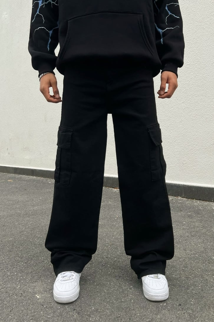 Cep Detaylı Siyah Baggy Jean