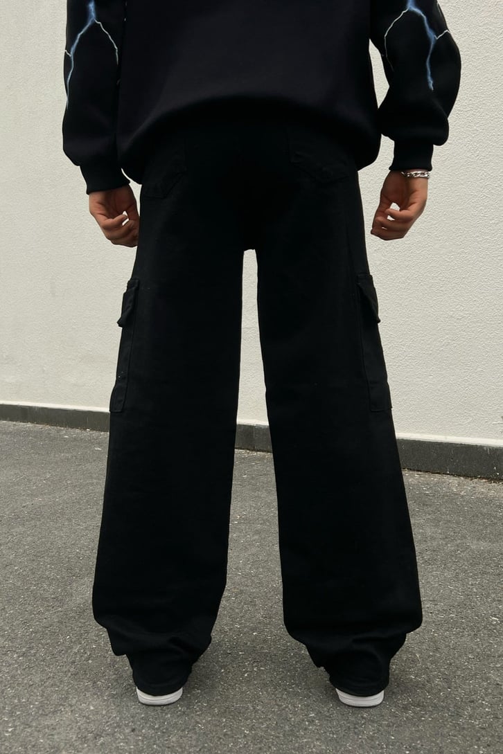 Cep Detaylı Siyah Baggy Jean