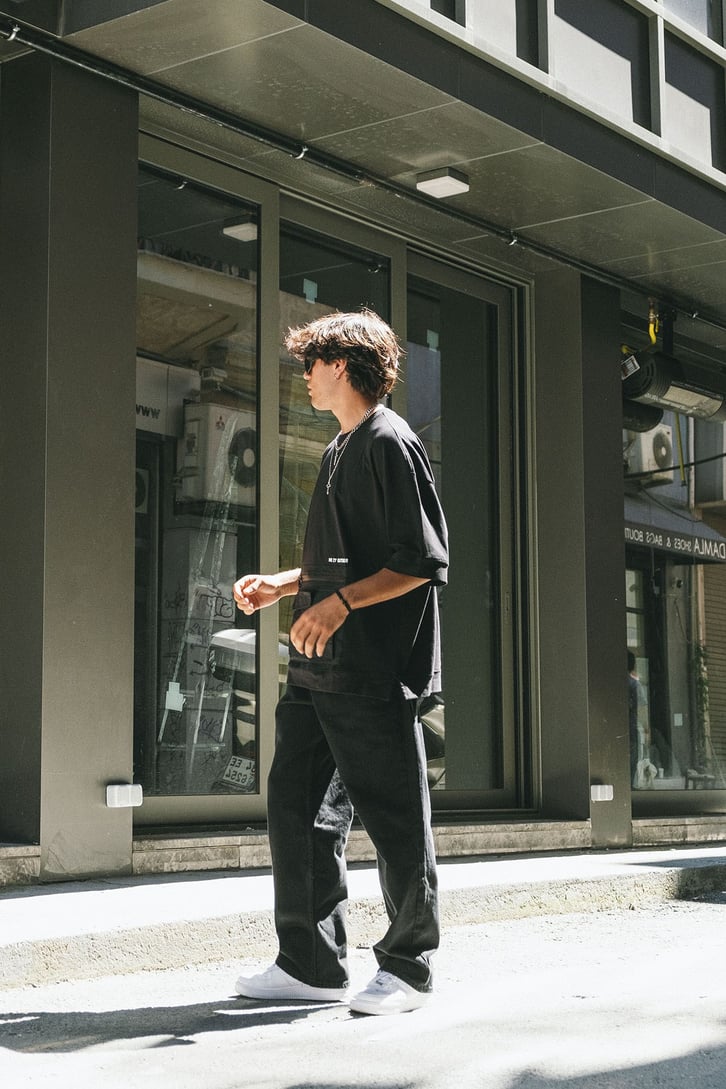 Cep Detaylı Siyah Oversize Tshirt