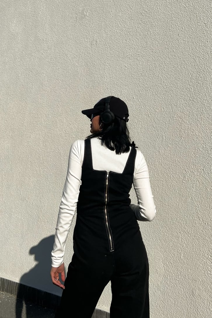Cep Detaylı Siyah Zipper Kot Tulum