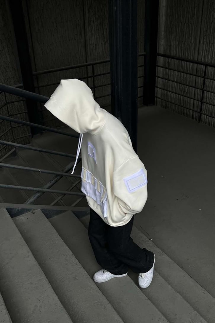 Cep Detaylı Taş Rengi Oversize Sweatshirt