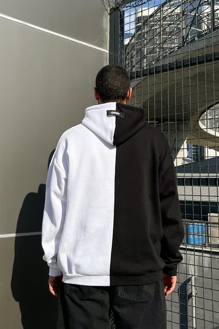 Chaotic Baskılı Parçalı Beyaz Hoodie
