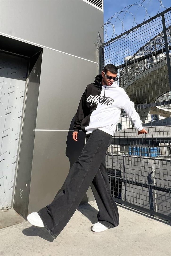 Chaotic Baskılı Parçalı Beyaz Hoodie