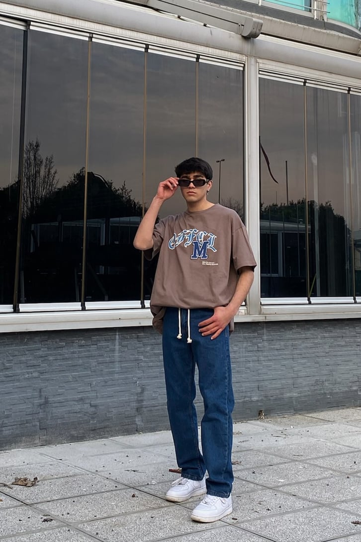 Chest Logo Kahverengi Oversize Premium Tshirt