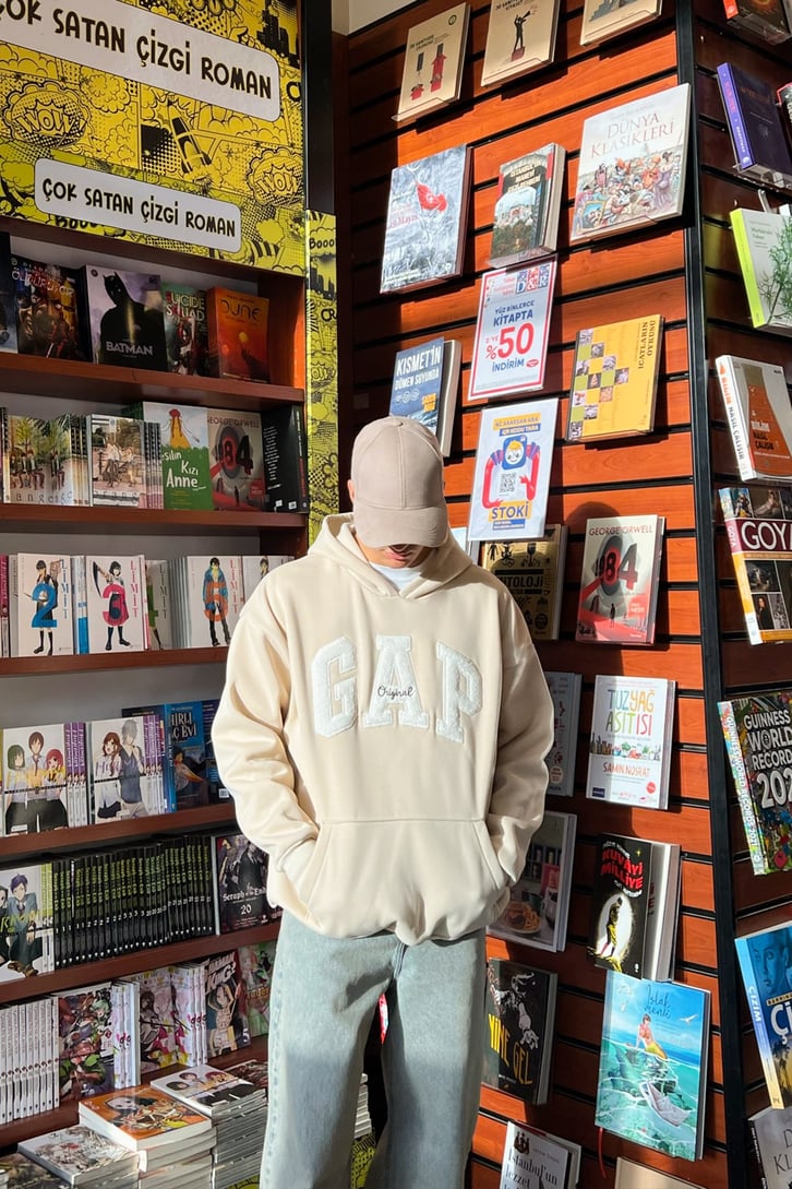 Chest Logo Nakışlı Oversize Hoodie