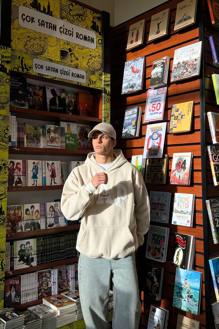 Chest Logo Nakışlı Oversize Hoodie