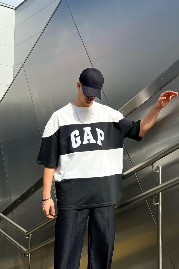Chest Logo Nakışlı Oversize Tshirt