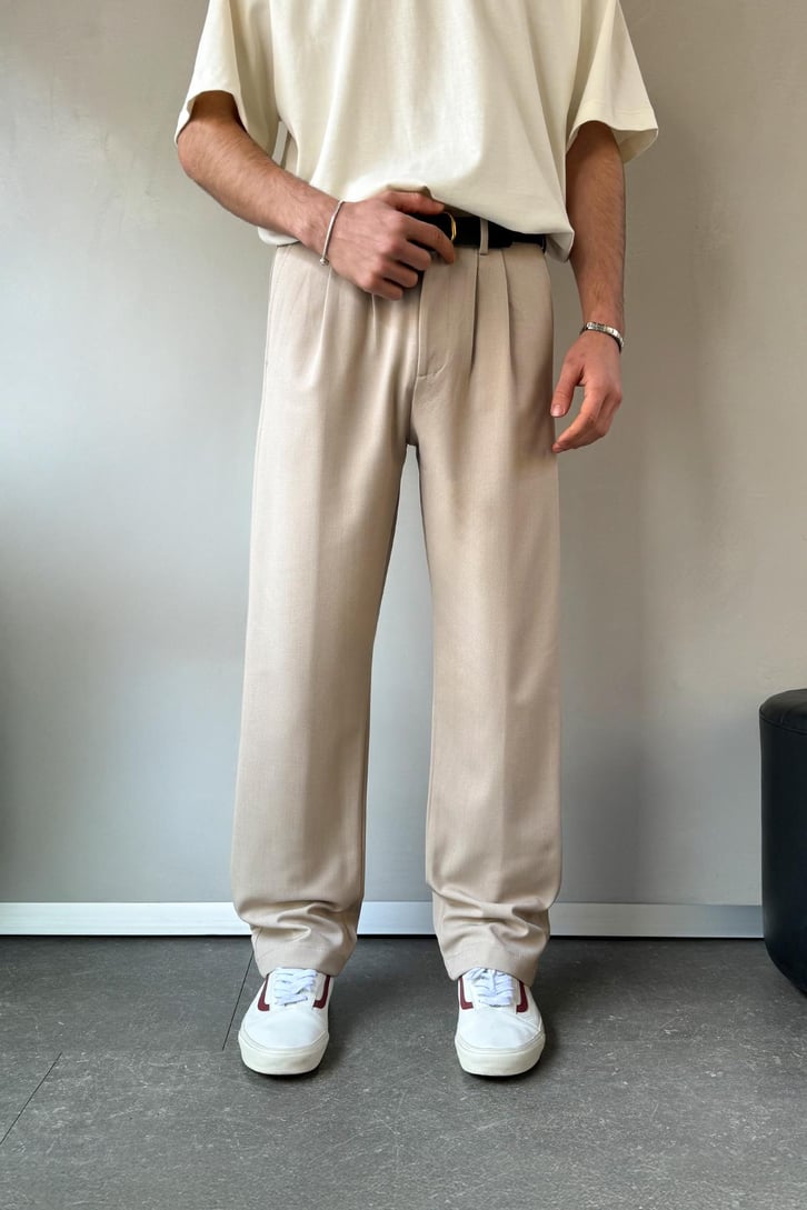 Çift Pileli Relaxed Bej Kumaş Pantolon