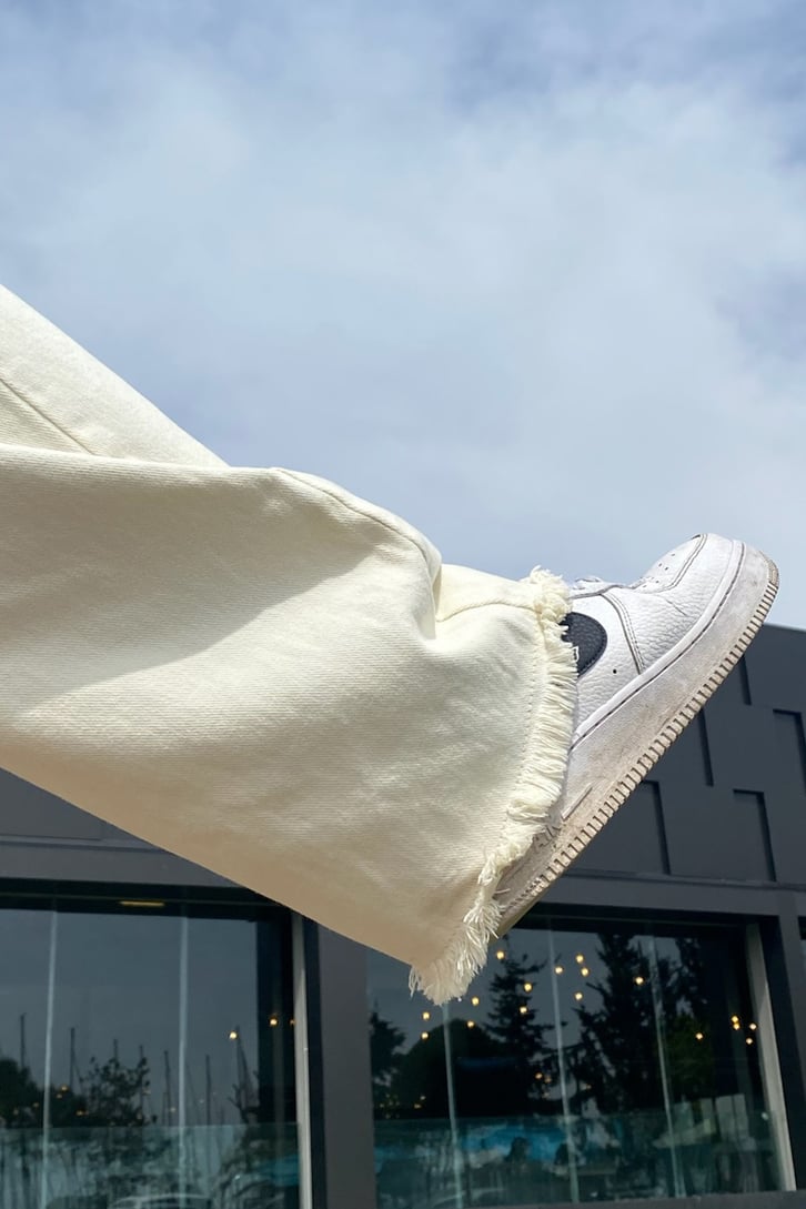 Çift Yırtık Detaylı Baggy Jean