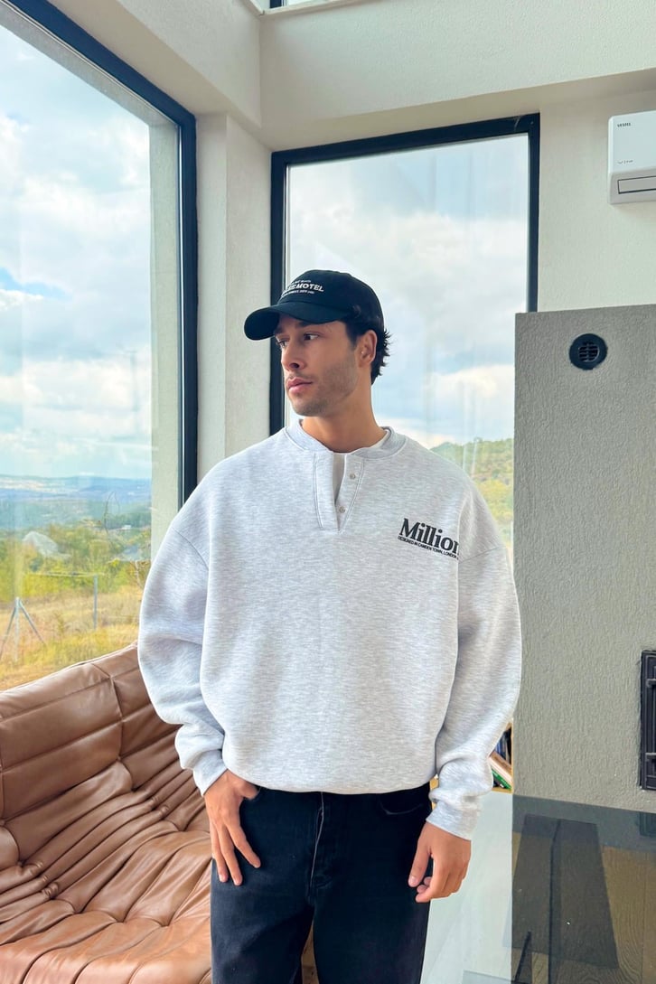 Çıt Çıtlı Bisiklet Yaka Sweatshirt